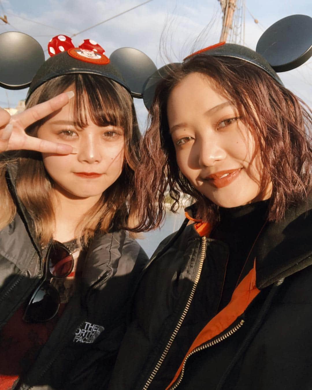 阿部紫夕那さんのインスタグラム写真 - (阿部紫夕那Instagram)「. 今回はまきちゃんと❤︎ . #disney #disneysea #tokyodisneysea #ディズニーシー #ディズニー #ディズニーコーデ #tds #ディズニーシーコーデ #ミッキー #イヤーハット」3月9日 22時40分 - shunatan317