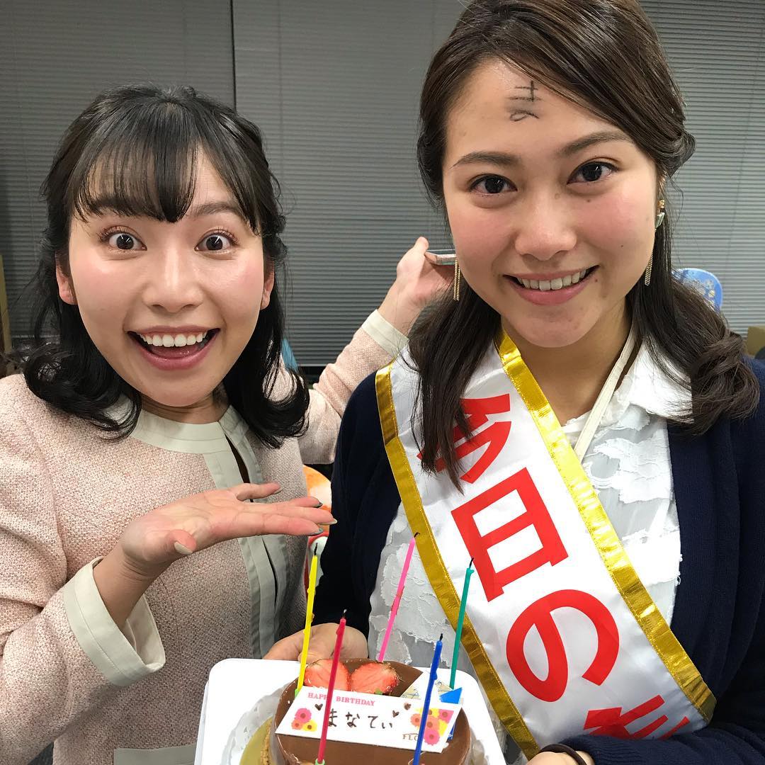 長澤彩子さんのインスタグラム写真 - (長澤彩子Instagram)「大切すぎる同期まなてぃの誕生日🎂 沢山のファンやスタッフ、先輩後輩に愛される彼女を誇りに思います。  私の同期でいてくれて、ありがとう🌸  #あっぱれkanagawa大行進  #久本真菜 てぃ #せむーんの変顔 #ジワる #ほなみは🐈イベント #FUNNY」3月9日 23時35分 - ayako212nagasawa