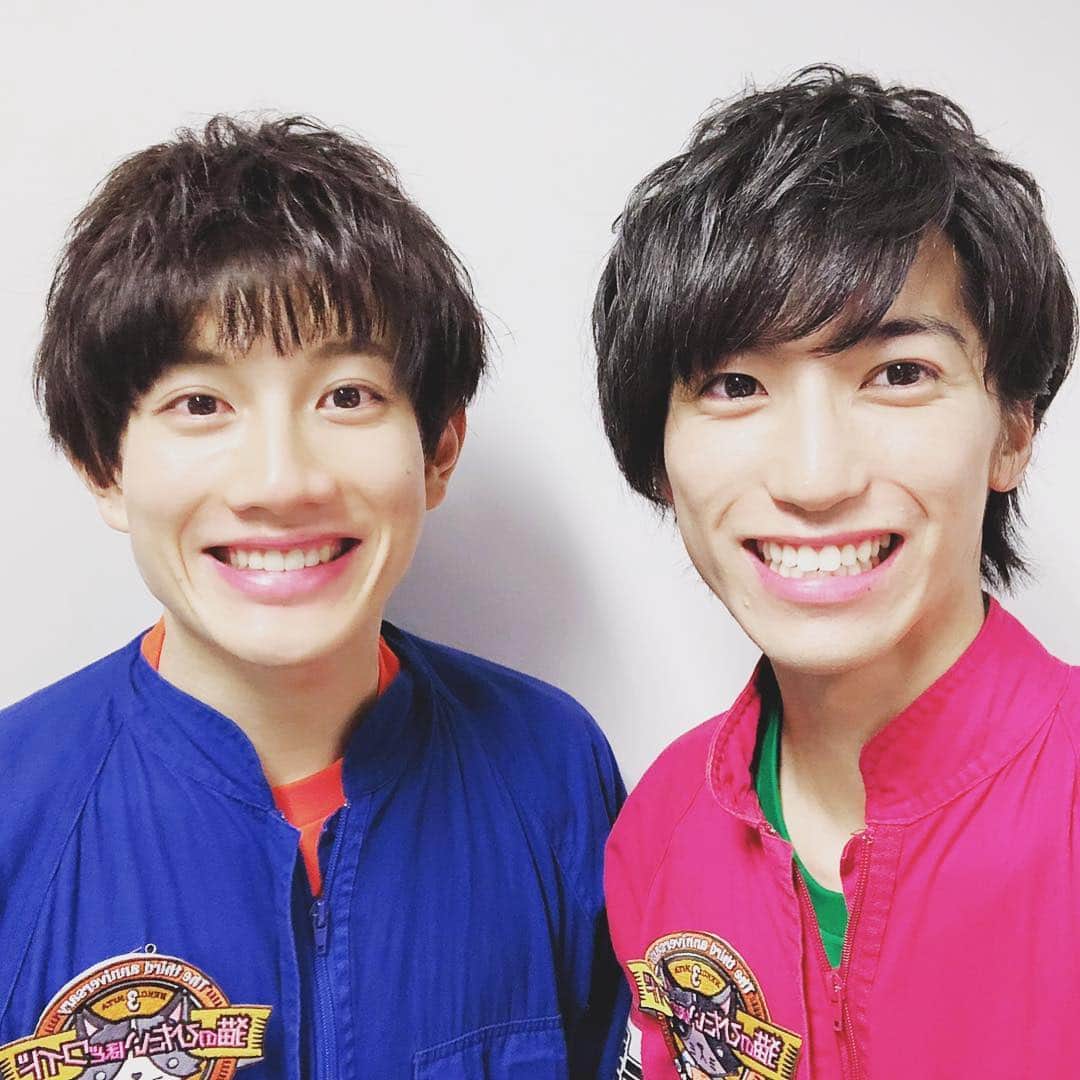赤澤遼太郎さんのインスタグラム写真 - (赤澤遼太郎Instagram)「お・い・ち・ひ・ろ #赤澤遼太郎#奥谷知弘 #猫のひたいほどワイド #猫ひた#感謝祭#おいちひろ#途中の母音のいが多い#だから途中あんま変わらん#いんすたたろう」3月10日 1時06分 - akazawa_taro