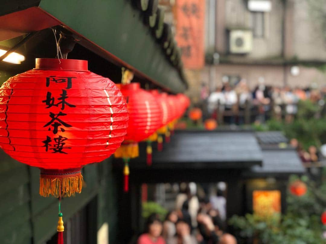 伊藤沙織さんのインスタグラム写真 - (伊藤沙織Instagram)「📍九份,台湾,Taiwan ご存知、千と千尋の神隠しのルーツと言われている九份🏮ただただ激混み笑 . #台湾旅行」3月10日 11時10分 - saori__ito