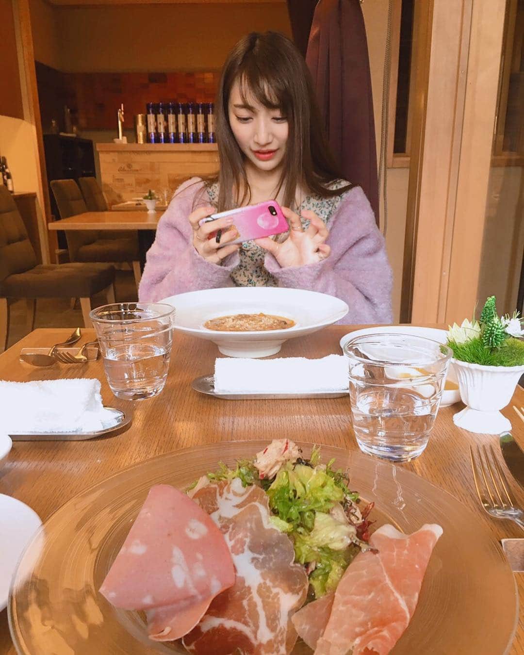 尾形穂菜美のグルメインスタ