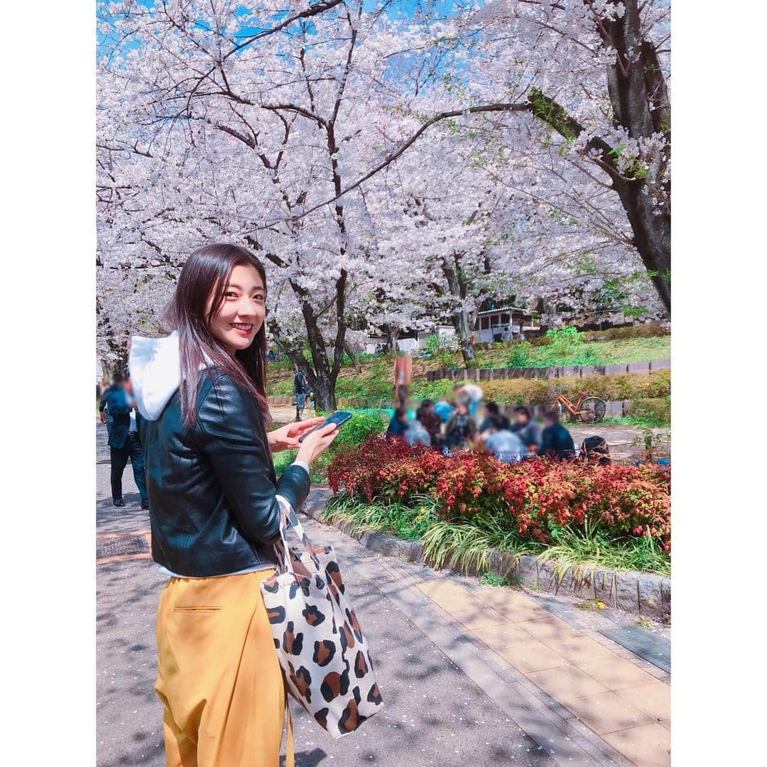 熊井友理奈さんのインスタグラム写真 - (熊井友理奈Instagram)「_  #平成最後の #お花見 #って言いたいだけ 🌸  #桜 #cherryblossom」4月8日 15時10分 - kumai_yurina