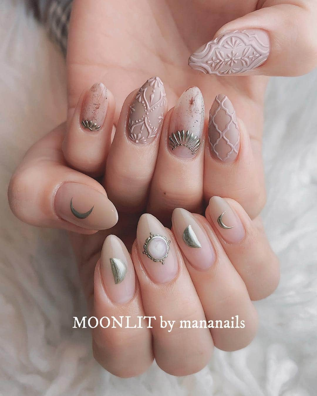 mananailsさんのインスタグラム写真 - (mananailsInstagram)「moroccan relief & 🌙 ㅤ ☾120min design」4月8日 15時11分 - mananails