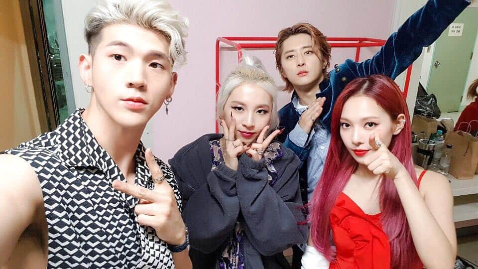 K.A.R.Dさんのインスタグラム写真 - (K.A.R.DInstagram)「[#KARD] 오늘 오후 4시 아리랑 라디오 'Super K-POP'에 KARD가 출연합니다💕 꿀잼보장‼️믿고 듣는 KARD 라디오📻 . #BM #JSEPH #SOMIN #JIWOO #KARD #KARD_밤밤_Bomb_Bomb #ArirangRadio #SuperKPOP」4月8日 15時12分 - official_kard