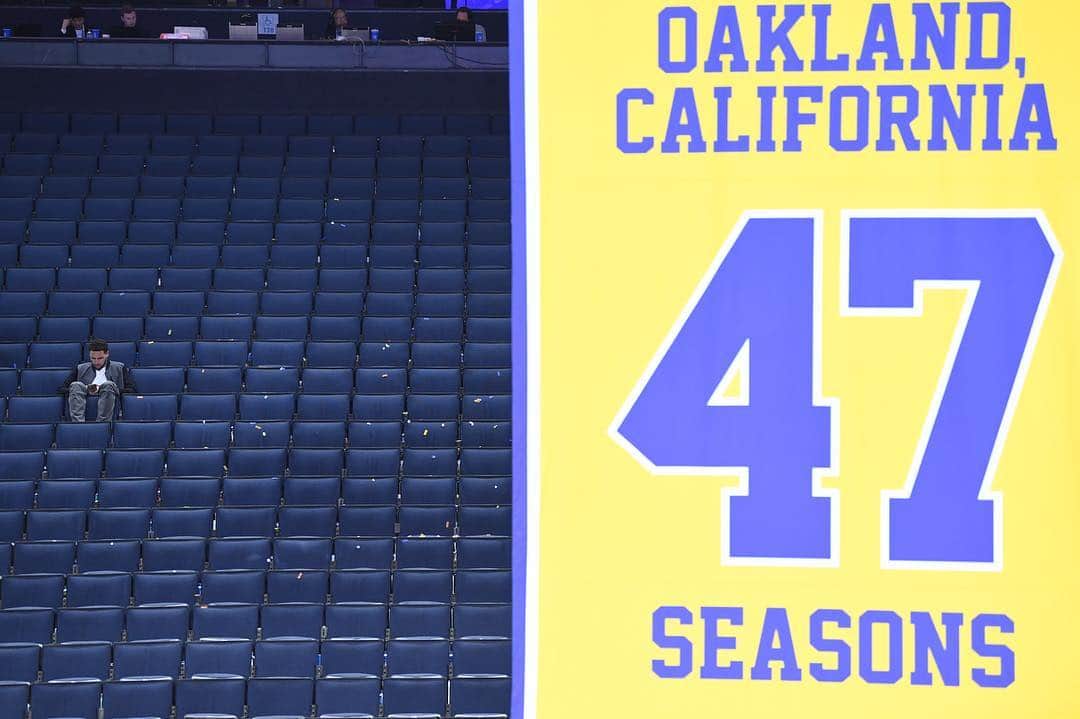 ゴールデンステート・ウォリアーズさんのインスタグラム写真 - (ゴールデンステート・ウォリアーズInstagram)「Soak it in, Klay.」4月8日 14時03分 - warriors