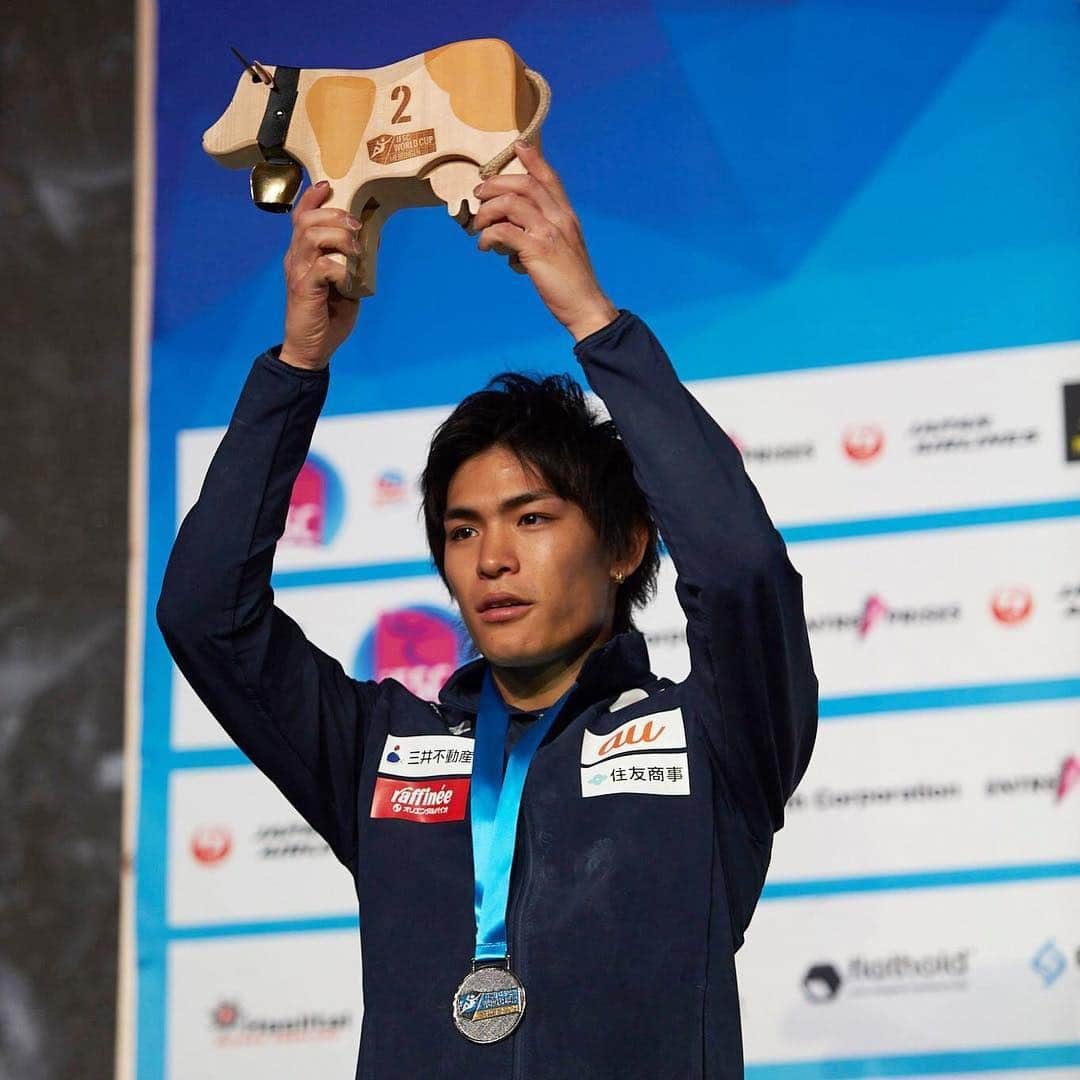 楢崎智亜さんのインスタグラム写真 - (楢崎智亜Instagram)「The first bouldering Worldcup in Meiringen was over! I finished 2nd place.🥈 I managed and concentrated myself all the while. I'm happy that I could make a good start of the season!  I'll improve myself more and more! I'll skip the next game in Moscow. See you in China! Thank you for all your support!🙏🏻- - - ワールドカップ マイリンゲン大会は2位でした🥈大会中ずっと自分自身をコントロールする事が出来、集中したクライミングが出来たと思います。2019年、よいスタートを切れて嬉しいです。さらに感覚を研ぎ澄ませていこうと思います。  僕は来週のモスクワ大会には参加しないので3週間後の中国大会に向けて頑張ります‼️応援ありがとうございました🙏🏻- - - @au_official @thenorthfacejp #アイディホーム @frictionlabs @unparallelup」4月8日 14時12分 - tomoa_narasaki