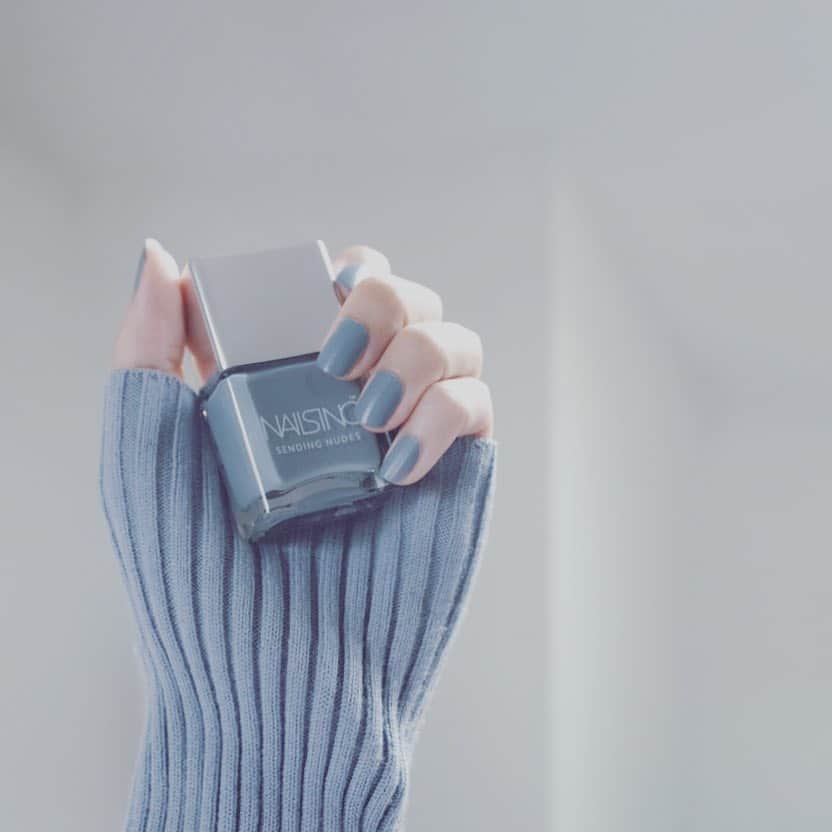 HALCAさんのインスタグラム写真 - (HALCAInstagram)「💙💙💙 #nail …#nailsinc  #knit …#beautifulpeople #nailpolish #nailcolor  #nail #nailsincpolish」4月8日 14時08分 - halca_