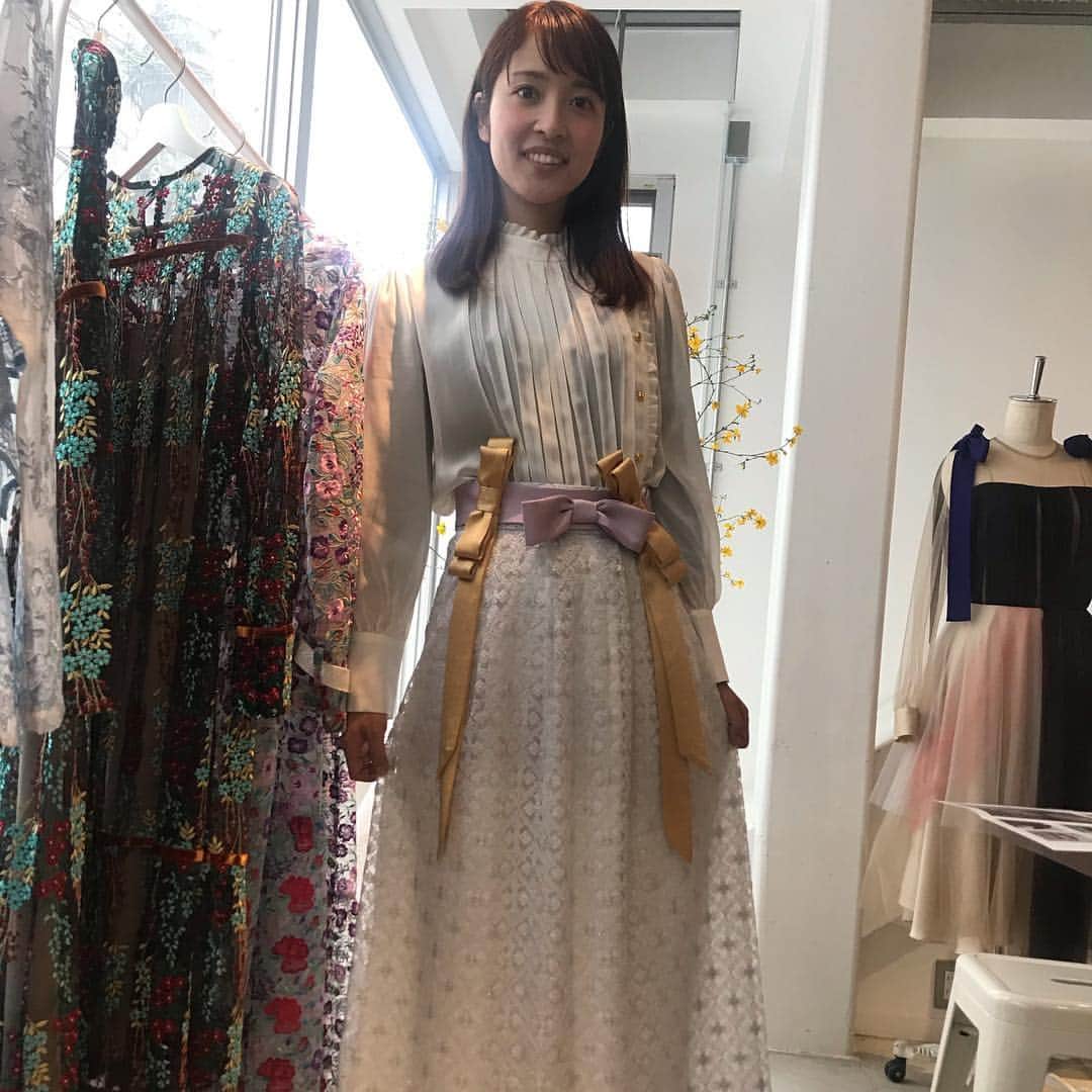 山下耀子さんのインスタグラム写真 - (山下耀子Instagram)「. . 先日 #ADELLY さんの展示会に お邪魔させていただきました☺️ どのデザインもオリジナルで全部可愛い …  これらをサラリと着こなせるような女性に 早くならねばと思うばかりでした🥺💗 これからもお世話になります！よろしくお願いします。」4月8日 14時21分 - twinkleyesy