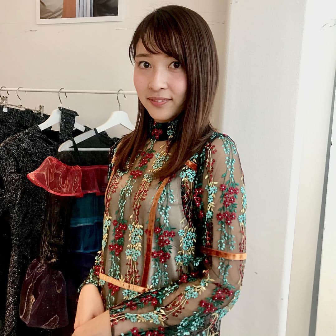山下耀子さんのインスタグラム写真 - (山下耀子Instagram)「. . 先日 #ADELLY さんの展示会に お邪魔させていただきました☺️ どのデザインもオリジナルで全部可愛い …  これらをサラリと着こなせるような女性に 早くならねばと思うばかりでした🥺💗 これからもお世話になります！よろしくお願いします。」4月8日 14時21分 - twinkleyesy