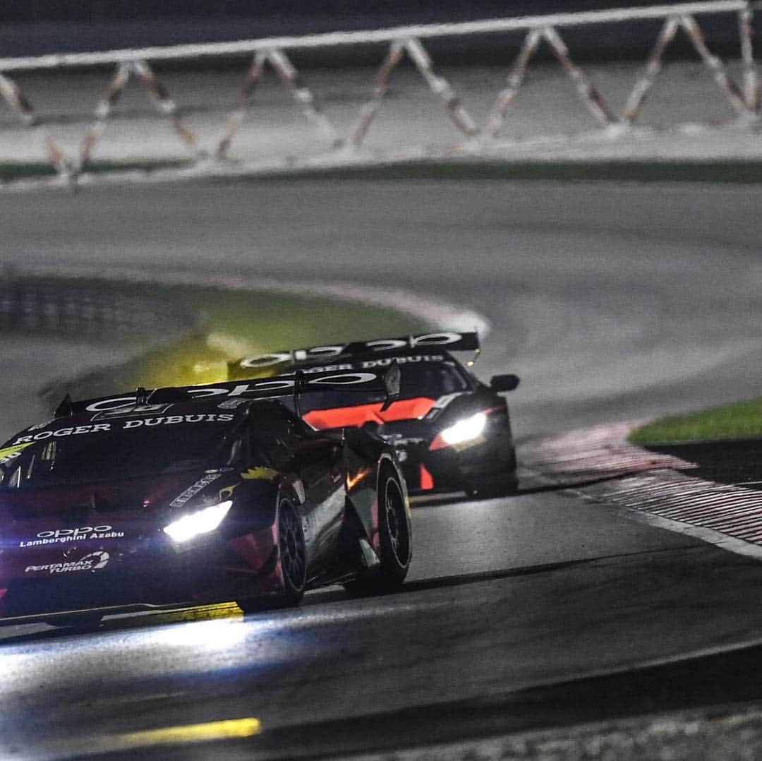 織戸学さんのインスタグラム写真 - (織戸学Instagram)「やはり sepangは、最高でした。  今回Night race 以前より照明も明るく 走りやすいようです。  何より ドライバーの成長が とでも嬉しかったsepang  世界のケイ・コッツォリーノ選手は、 本当に最高でした。^_^  ありがとう😊  来年は  super GT sepang復活。」4月8日 14時26分 - maxorido