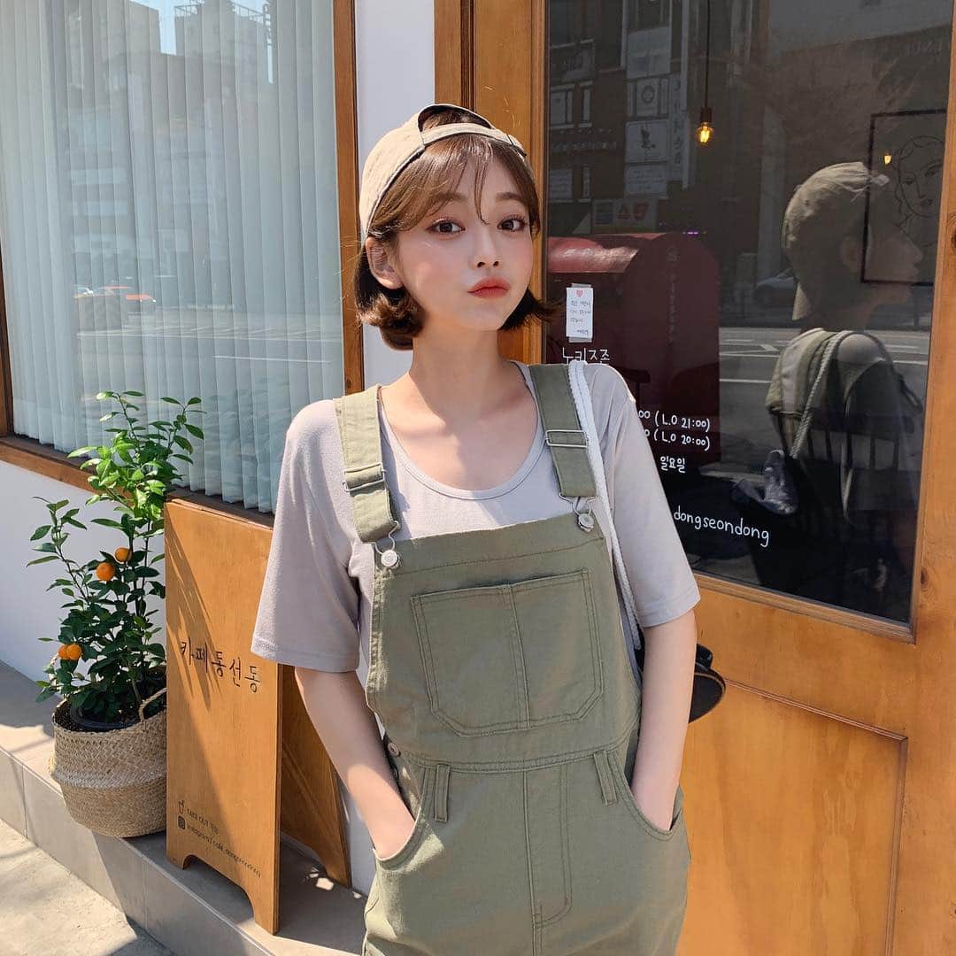 Chuuさんのインスタグラム写真 - (ChuuInstagram)「Pick you favorite color? 1-2-3-4-5-6-7 ?」4月8日 14時38分 - chuu_official