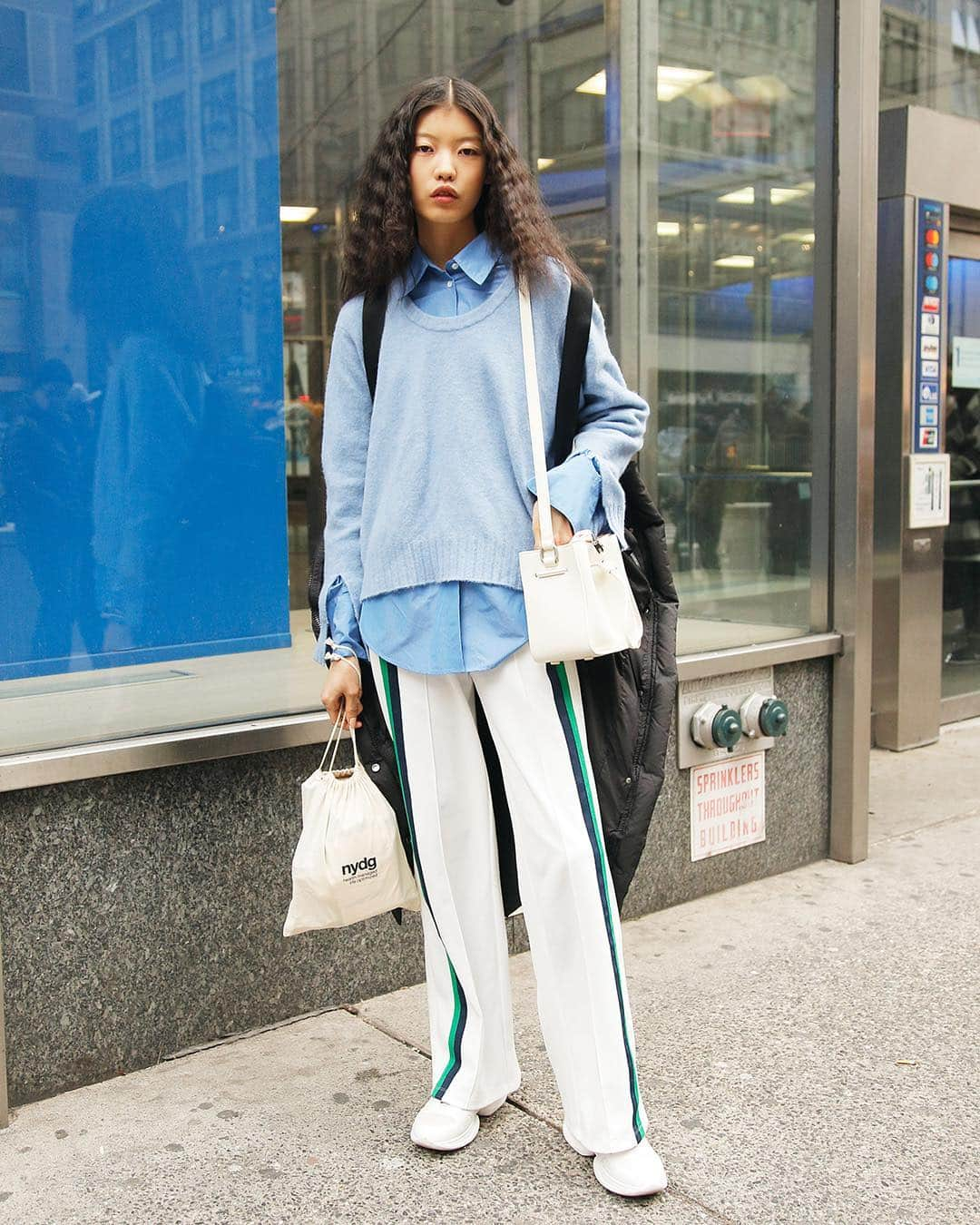 Droptokyoさんのインスタグラム写真 - (DroptokyoInstagram)「NEW YORK STREET STYLE @drop_newyork  #streetstyle#newyork#nyfw#street#streetfashion#streetphoto#NewYorkCity#NewYork#model#nyfw2019#style#fashionable#ootd#streetstyle#outfit#fashionista#ny#fashion#instafashion#streetwear#model#stylish#photomodel Photography: @keimons」4月8日 14時42分 - drop_tokyo