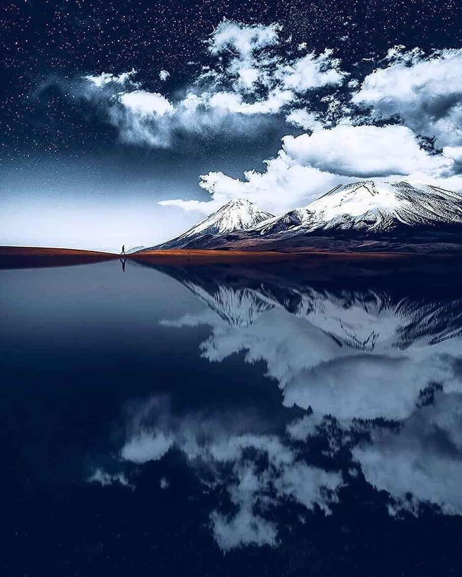 Canon Photographyさんのインスタグラム写真 - (Canon PhotographyInstagram)「Such an incredible work! An eye-catching reflection in Bolivia!  Photography | @grafixart_photo  #bolivia #canon_photos #creativecloud #reflection #photography_love」4月8日 6時24分 - cpcollectives