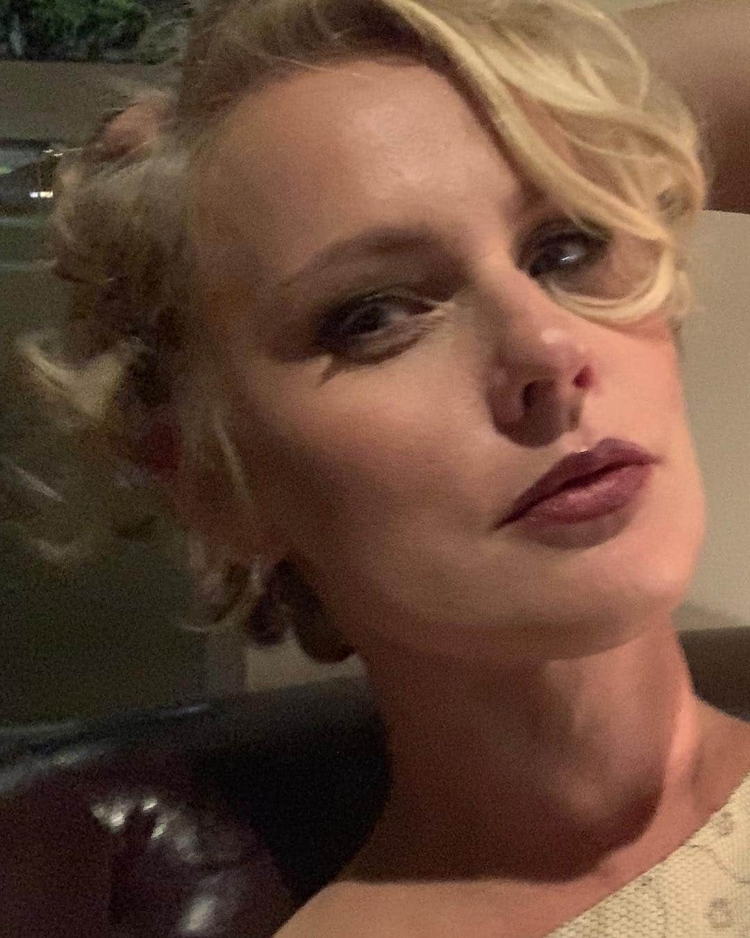 マーク・シュルマンさんのインスタグラム写真 - (マーク・シュルマンInstagram)「Looking beautiful without me going to gala while I’m on tour!!! @lisaskarellschulman @markyplanet」4月8日 7時40分 - markyplanet