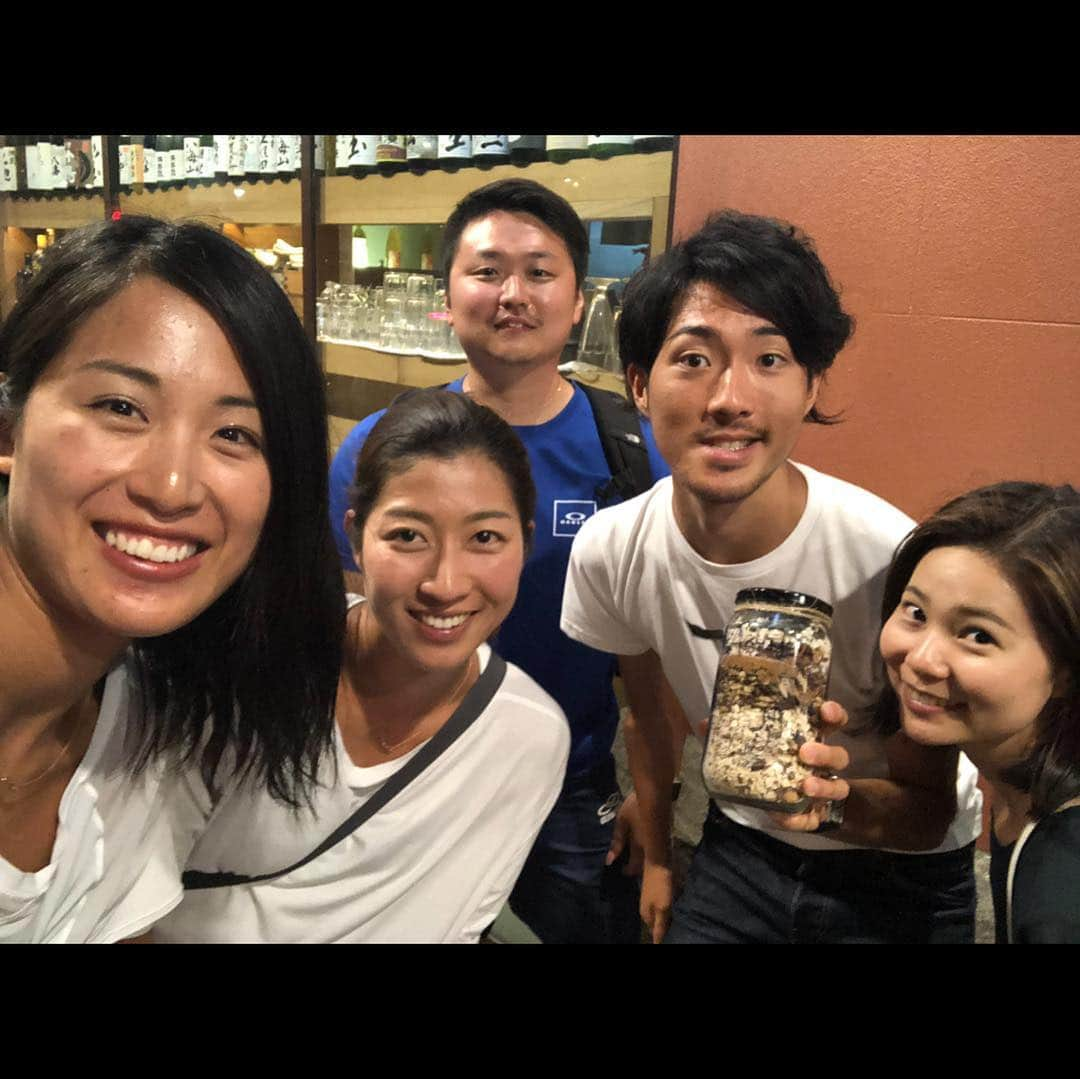 溝江明香さんのインスタグラム写真 - (溝江明香Instagram)「#時差投稿 #海外アスリート会 シリーズ⁈😂 海外遠征の多いビーチバレーボール🏐🏖👙他競技のアスリートの皆さんとたまたま海外遠征・合宿がかぶる時があります✈️ しかも最近はSNSでタイムリーな大会情報や活動状況を知る事が出来るし🙂 . . 偶然私たちがLA合宿している期間に、#MTB 日本代表🇯🇵の #山本幸平 さんも大会後トレーニング合宿をされていました。お休みの日だったにも関わらずビーチまで足を運んでくれて、一緒にランチできました🚴‍♂️🏖🇺🇸 明るくて、気さくで、すごく楽しい時間でした🙏🏽奥さまの優しさと娘さんの可愛さにも癒されたー🥰✨ . シドニーでは、パラアスリート(2016🇧🇷メダリスト🥉)で同じチームトヨタの #芦田創 くんと🏃‍♂️🦘🇦🇺 芦田くんは拠点をシドニーにうつして頑張っている。しっかりとした意思とすごい行動力を持っていて尊敬✨ トレーニングの事やら食事のことやら環境のことやら…とにかく話が尽きなかった😂 . こうしてアスリートの皆さんとお話する機会はとても刺激になるし勉強になる☺️ 幸平さんも芦田くんも明るくて優しくて、しっかりと信念を持っていて、話していて楽しい！！！ . 皆様ありがとうございました🙇🏽‍♀️ とってもステキな時間でしたー☺️ 私も頑張ろう🔥🔥🔥 . #今さら #時差投稿  #アスリート #アスリートの輪 #athletes #mtb #trackandfield #paraathlete #roadtotokyo2020」4月8日 8時13分 - sayakamizoe