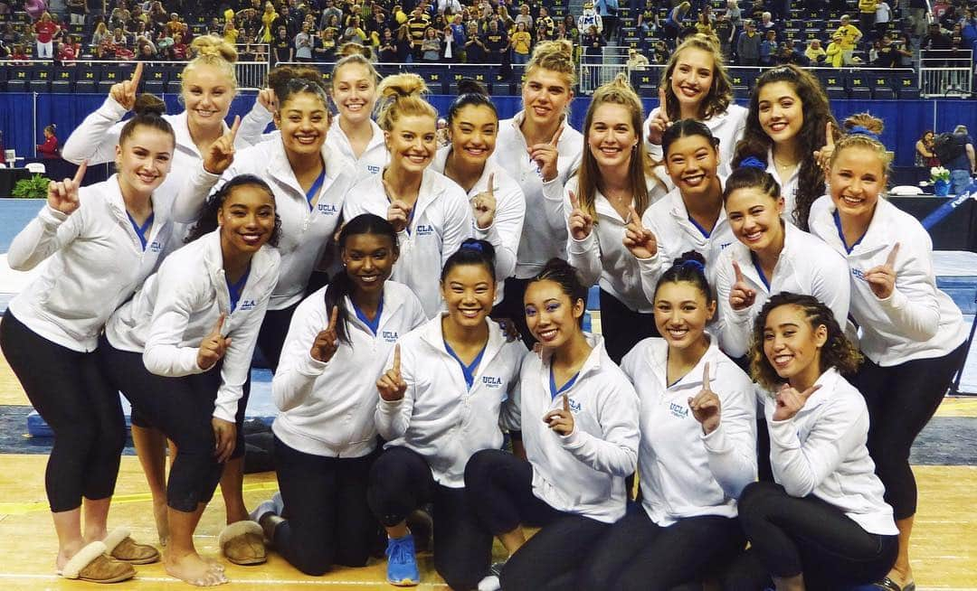 カイラ・ロスさんのインスタグラム写真 - (カイラ・ロスInstagram)「Championship Bound! 💍  So proud of the fight and determination of this team!💛💙」4月8日 8時20分 - kyla_ross96