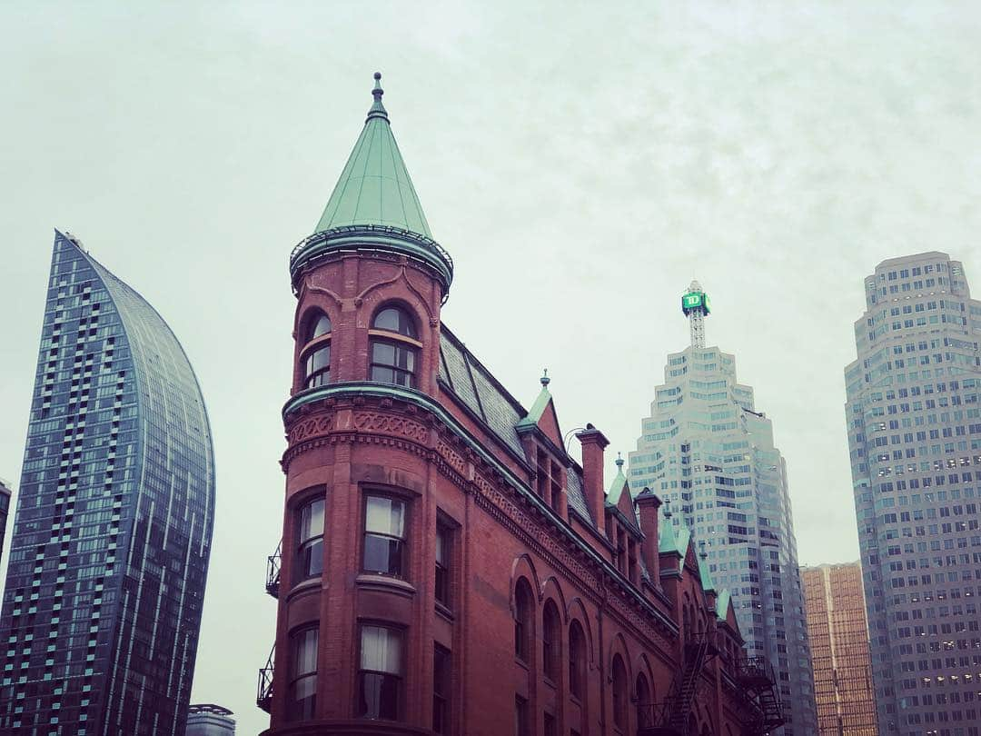 ジョン・ロス・ボウイさんのインスタグラム写真 - (ジョン・ロス・ボウイInstagram)「Walking around #Toronto」4月8日 8時30分 - johnrossbowie