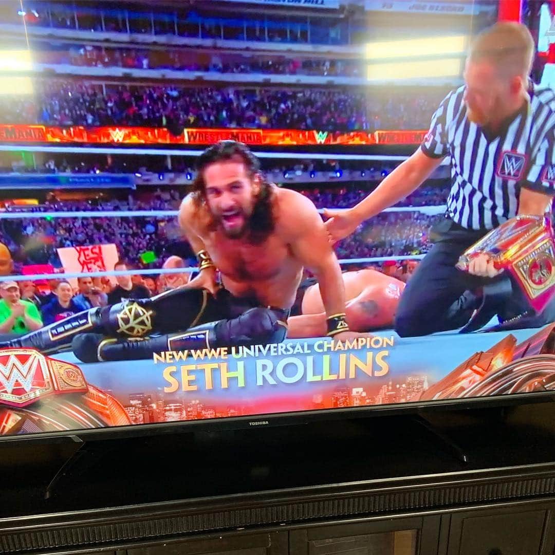 のインスタグラム：「Brand new #universalchampion is @wwerollins yes! #wrestlemania #universaltitle glad to see he beat Brock Lesnar」