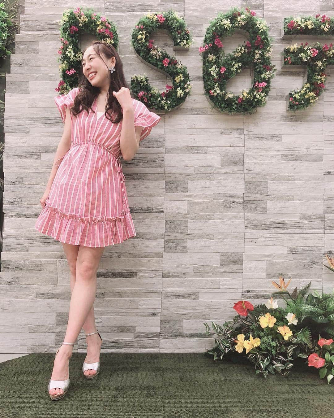 柏木作夢さんのインスタグラム写真 - (柏木作夢Instagram)「ちょっと早いSummer style🌻  #須田亜香里 #ske48 #outfit #coordinate #mywork #style #summer #instafashion  #Repost @akarisuda ・・・ #bs日テレ さんのエントランスが映えてた！ この日は珍しく脚を露出、それから珍しくおでこ出し。 前髪アレンジはメイクさんにやってもらったよ！ 簡単で可愛かったのでラストの写真でやり方を図説してみた。  #ウラbs日テレ #コーディネート #珍しく #生脚 #前髪アレンジ #作夢ウェア」4月8日 8時34分 - samukashiwagi