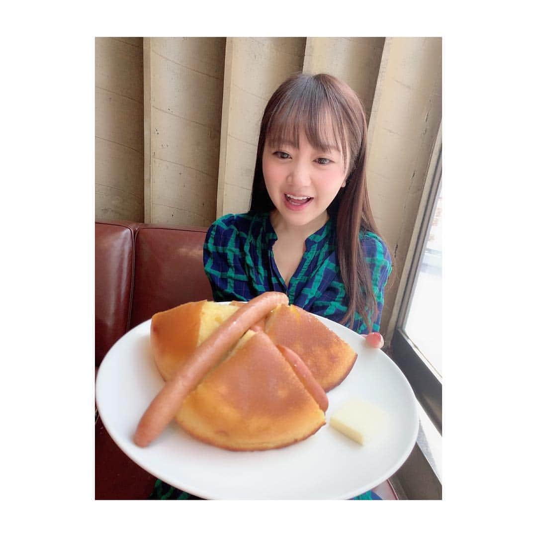 浜田翔子さんのインスタグラム写真 - (浜田翔子Instagram)「おはしょ〜 LINE Blog 4月入ってからずっと上位。 ありがとうございます。 さがってはきてますが嬉しいです。だからブラウン🐻くんと会ってきた。  パンケーキたべたい🥞 あさごはんたべたい 早起き #montoak」4月8日 9時16分 - shoko_hamada