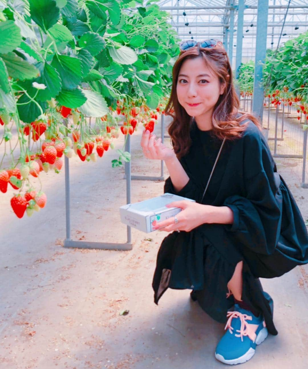 杉本有美さんのインスタグラム写真 - (杉本有美Instagram)「#くるべりーファーム へ、いちご狩り❤️」4月8日 9時08分 - sugimotoyumi_official