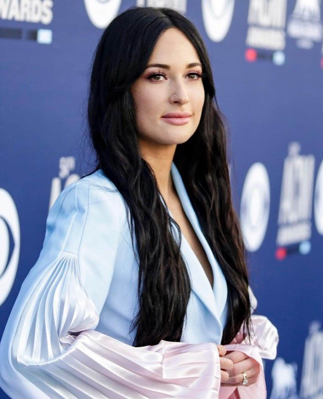 Just Jaredさんのインスタグラム写真 - (Just JaredInstagram)「@spaceykacey stuns in a @christiancowan suit at the 2019 ACM Awards! #KaceyMusgraves #ChristianCowan #ACMAwards Photos: Getty & CBS」4月8日 9時25分 - justjared