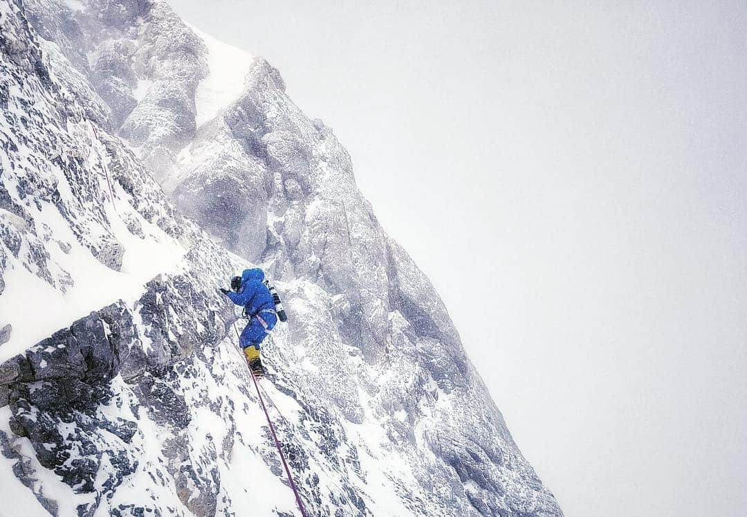 Cory Richardsさんのインスタグラム写真 - (Cory RichardsInstagram)「LINK IN PROFILE // Seen here I’m climbing the final summit pyramid on Everest’s North Side on a previous expedition. Regardless of how @estabantopomena and I reach this point, they will have to negotiate this exact step or find a way to bypass it to keep their line independent.  I recently sat down for an interview with @Natgeo and explored this, and other challenges we may potentially face, with writer @andrewbisharat. Click the link in my profile to read this article and to also watch the first 2 episodes of “The Line.” with @roam #natgeo #climbing #everest #mountains #himalayan #adventure #travel #photography」4月8日 9時29分 - coryrichards