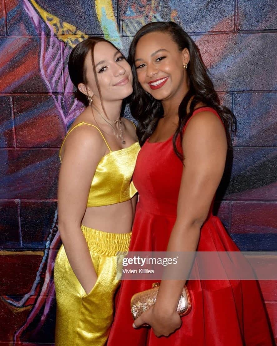Nia Sioux Frazierさんのインスタグラム写真 - (Nia Sioux FrazierInstagram)「Your favorite duo ❤️」4月8日 9時37分 - niasioux