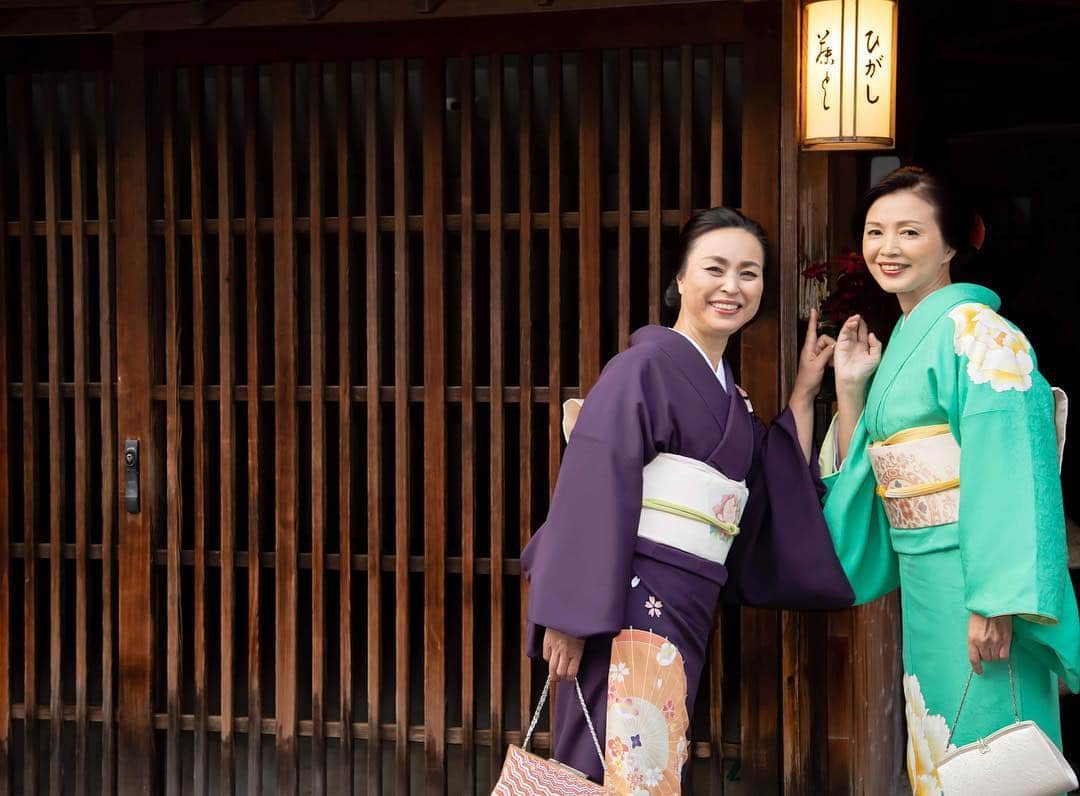 金沢着物レンタルshop心結〜kokoyui〜さんのインスタグラム写真 - (金沢着物レンタルshop心結〜kokoyui〜Instagram)「ご褒美きもので金沢まちあるき^_^  @kokoyui_kimono  #心結きもの #心結 #金沢 #金沢散策 #金沢旅行 #金沢さんぽ #兼六園 #ひがし茶屋街 #近江町市場 #長町武家屋敷跡 #着物 #着物レンタル #金沢観光  #女子旅 #加賀友禅 #加賀友禅レンタル #心結ご褒美きもの #kanazawa #kimono#rental #shop #kokoyui」4月8日 11時10分 - kokoyui_kimono