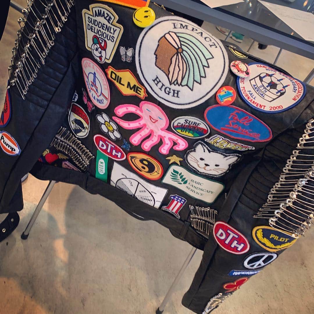 mioさんのインスタグラム写真 - (mioInstagram)「. I’m not one for envy but after seeing this jacket my friend has, now I want one. it’s so cool!」4月8日 11時14分 - mio_harutaka