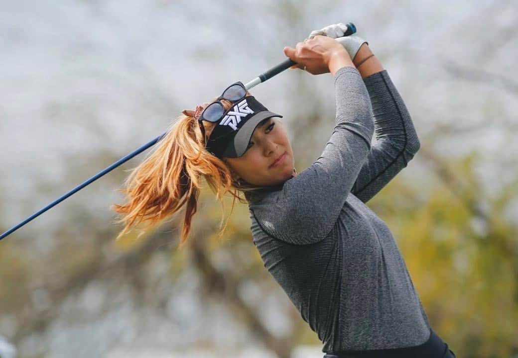アリソン・リーのインスタグラム：「Golf you’re annoying」