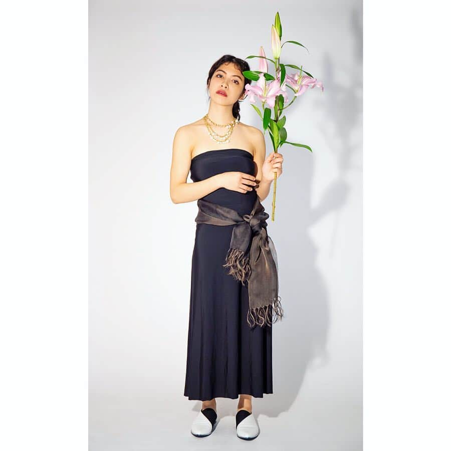 playfulさんのインスタグラム写真 - (playfulInstagram)「★STYLING SITE随時更新！★ #yoshieinaba #isseymiyake  model:  @11maman_ https://www.playful-dc.com/p_styling/mobile/stylings/details1272.html  #shooting📷 #model#撮影データ #大阪#古着#モデル撮影 #followｍe #fashionista #playful#usedclothing #osaka🇯🇵 #instapic#instafollow#instagood#instafashion#ootd#outfitstyle #coordinate#着画くらぶ #ユーズド#ドレス#フラワー#casual#cute#style#イッセイミヤケ」4月8日 11時43分 - playful_dc