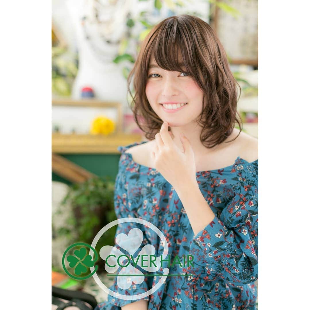 浦和の美容室、美容院｜COVER HAIRカバーヘアーさんのインスタグラム写真 - (浦和の美容室、美容院｜COVER HAIRカバーヘアーInstagram)「『くせ毛風♪愛されランダムカール』 ・ カバーヘアー COVER HAIR bliss 上尾店 ・ 上尾駅西口から徒歩2分 埼玉県上尾市谷津2-1-50-44 深谷ビル2F TEL:048-783-2622 ・ http://www.cover-s.jp/bliss_ageo/ ・ Styling coverhair group COVER HAIR bliss 北浦和店 棟方 千捺 @chinatsu_67 ・ Produce by Tanimoto kazunori @lupin_1969 @kazu_tanimoto ・ 大宮・浦和を中心に #美容室 #美容院 を10店舗展開するカバーヘアー ・ 上尾の美容院・美容室なら #上尾美容室bliss上尾店 #上尾美容院bliss上尾店 ・ 私たちは #ヘアスタイル を通してお客様の毎日の幸せを【COVER】する存在でありたい。 ・ あなたの好みに合わせてスタイルを選べる #ヘアカタ ・ #ミディアム から #ロング までOK！ #ゆるふわパーマ がかわいい♪ ・ やっぱり #ボブ がかわいい♪ #ボブヘアスタイル ☺ ・ 外国人風♪ランダム #ふんわりカール で大人可愛い #ショートヘア ☺ ・ #カット はお客様のライフスタイルに合わせた再現性の高いデザインを大切にしています☺✂ ・ #ゆるふわ感 #リッジ感 #ボリューム感 など、様々な質感の #パーマ が選べます☺ ・ 乾かすだけで“簡単にキマル”“パサつき知らず”“驚きの艶”を叶える #デジタルパーマ ☺ ・ #縮毛矯正 でトリートメントみたいな #ストレート を実現☺ ・ #アプリエカラー でダブルカラーをしなくても外国人のような透明感のある髪の毛が手に入ります☺ #アプリエ ・ #アディクシーカラー はこのカラーでしか出せない色味をたっぷり存分に味わうことができます☺ #アディクシー ・ #美容室求人 #美容院求人 一緒に働ける仲間を募集しています☺ ・ #美容師募集 社保完備で高待遇。人気サロンなので新規のお客様も多数来店☺ ・ #スタイリスト募集 「このサロンのスタッフでよかった！」周りに自慢したくなる環境です☺ ・ #アシスタント募集 成長する自分を楽しみながら、がんばれる。自分のサロンが大好きになる☺ ・ クーポンはこちら⇒http://www.cover-s.jp/bliss_ageo/campaign/」4月8日 12時19分 - coverhair