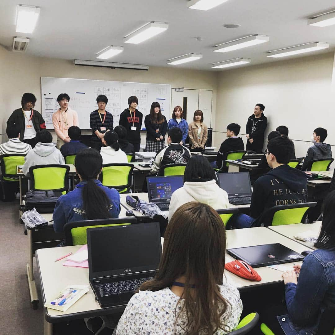 NCC新潟コンピュータ専門学校さんのインスタグラム写真 - (NCC新潟コンピュータ専門学校Instagram)「新1年生オリエンテーション✨ 1年前同じ新入生だった先輩の自己紹介も！ みんな立派になりました😢💕 #入学 #新入生 #自己紹介 #先輩 #cg #web #新潟コンピュータ専門学校 #nsgカレッジリーグ」4月8日 12時34分 - ncc_niigata