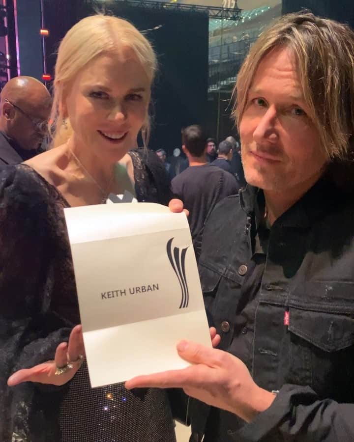 キース・アーバンのインスタグラム：「THANK YOU!!! #ACMawards」