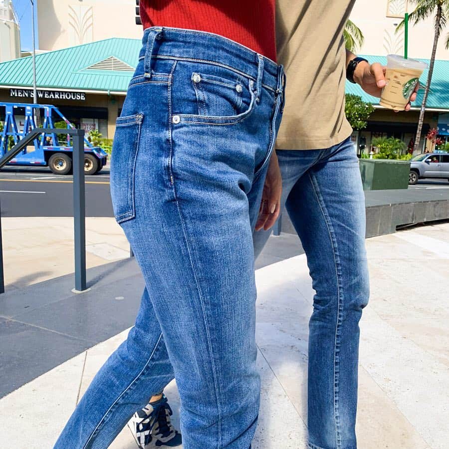 RED CARD TOKYOさんのインスタグラム写真 - (RED CARD TOKYOInstagram)「We can’t wait for summer☀️﻿﻿ ﻿﻿ Men:Jeans ﻿﻿ Rhythm 26862-kim ¥19,000+tax﻿﻿ ﻿﻿ Women:Jeans﻿  Anniversary Highrise  26403HR-akm ¥19,000+tax﻿﻿ ﻿﻿ ﻿﻿ #redcard#redcarddenim#inhawaii#hawaii#ハワイ#リンクコーデ #デニム#デニムスタイル#デニムコーデ#カップル#denim#jeans#カジュアルコーデ#コーデ#メンズコーデ#summer#beach#カジュアル#gジャン#intheknowgl #カップルコーデ #レッドカード#レッドカードデニム」4月8日 12時44分 - redcardtokyo