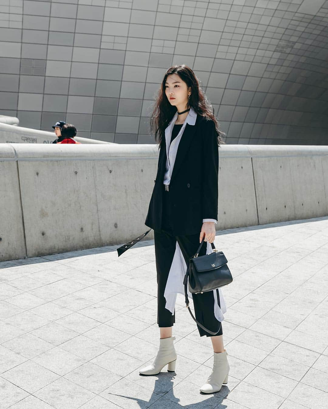 가로수길 , Seoulさんのインスタグラム写真 - (가로수길 , SeoulInstagram)「Seoul Street FASHION STYLE Thx @hanbeoul7050 💥 모델 한별 . . #写真 #モデル #フィルム #ファッション #フォトグラファー #ストリートファッション #파리 #東京 #서울패션위크 #sfw #오오티디 #nyc #london #패션스타그램 #newyork #nyfw #셀카 #portrait #seoulFashionWeek #street #streetfashion #streetphoto #가로수길 #이태원 #사진 #스트릿패션 #모델 #tokyo #nyfw #pfw」4月8日 13時16分 - jaylim1