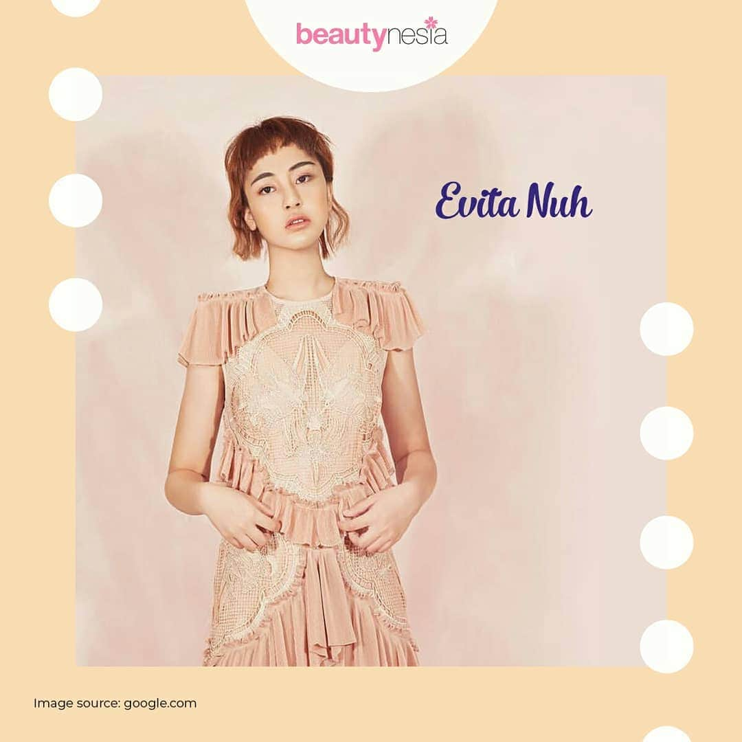 Beauty | Health | Fashionさんのインスタグラム写真 - (Beauty | Health | FashionInstagram)「Happy monday ladies!  Apakah kamu termasuk cewek yang suka baca blog?  Kalau iya, mana dari ke-5 blogger ini yang menjadi favorit kalian?  #Beautynesia #BeautynesiaID #blogger #beautyblogger #influencer #buzzer」4月8日 13時17分 - beautynesia.id