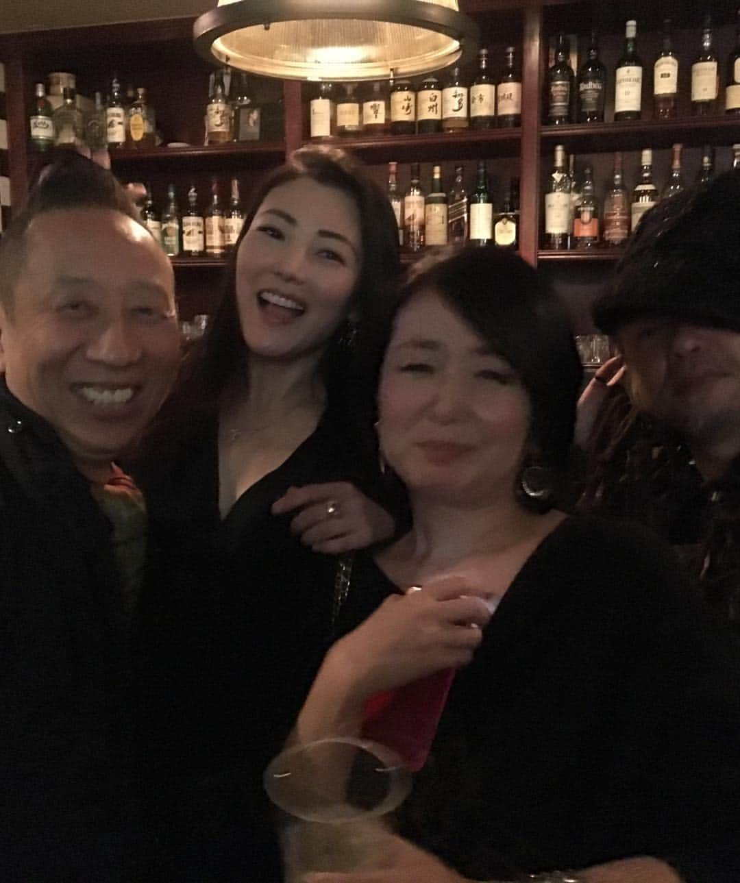 福山理子さんのインスタグラム写真 - (福山理子Instagram)「happy birthday to zigen!  #zigen #中目黒JUM #happybirthday  #鮎川陽子  #還暦おめでとう #kurageラバー #ロックのたましい #面白い人たち」4月4日 16時34分 - rikofukuyama