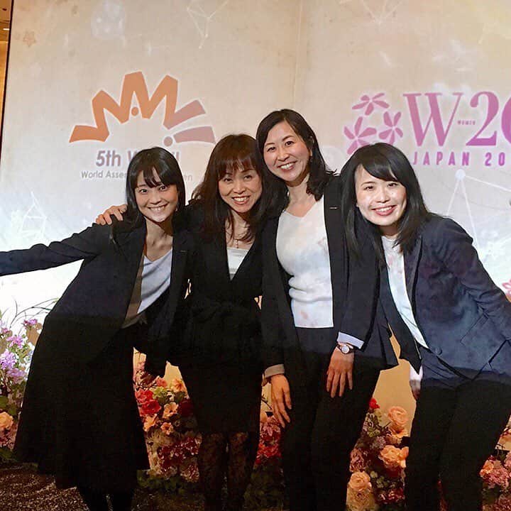 資生堂 Shiseido Group Shiseido Group Official Instagramさんのインスタグラム写真 - (資生堂 Shiseido Group Shiseido Group Official InstagramInstagram)「Shiseido is honored to have had the opportunity to sponsor W20 Japan 2019 at the 5th WAW!/W20, held on March 23 and 24 in Tokyo. On Day 1, our President and CEO, Masahiko Uotani, vowed to achieve at least a 40% ratio of women leaders at Shiseido domestically in Japan by 2020 via a video message. On Day 2, there was a panel discussion with Chief Creative Officer, Naomi Yamamoto, on gender equality in the workplace. At Shiseido, we will continue to strive to create a culture that fosters the empowerment of women, in order that all individual's inherent power can be expressed to the fullest.  Learn more: https://w20japan.org/en/index.html  @w20org @malala #W20 #W20Japan #MalalaYousafzai #Shiseido #国際女性会議 #マララ #マララユスフザイ #資生堂 #资生堂」4月4日 17時10分 - shiseido_corp