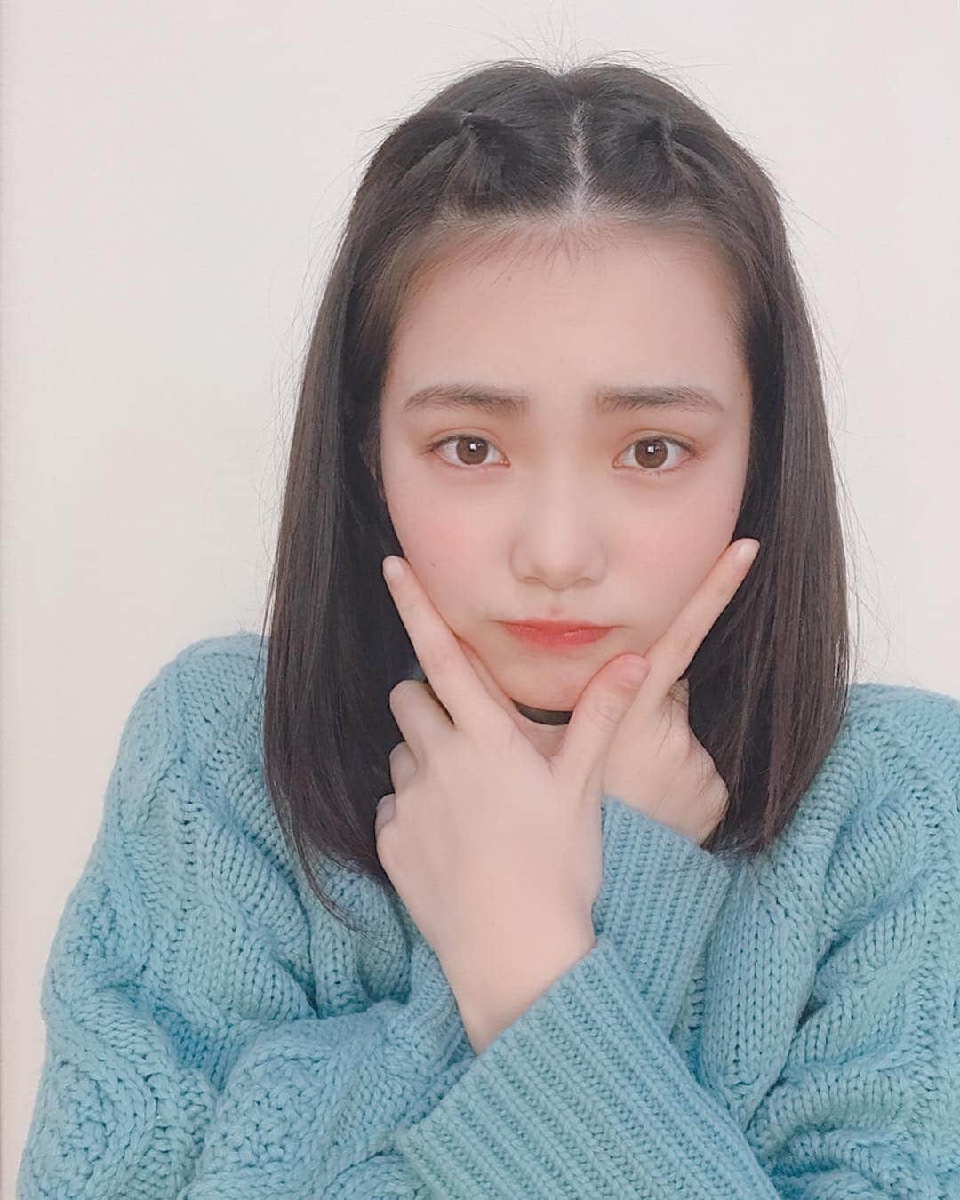 佐久間乃愛さんのインスタグラム写真 - (佐久間乃愛Instagram)「. C CHANNEL に ADDICTION ザアイシャドウの紹介動画をアップしてます🧡 . 良かったらみてね~!! ＊ #CCHANNEL #ADDICTION #アディクション #ザアイシャドウ #コスメ #メイク #変なポーズ #デコのあ」4月4日 17時22分 - noa_sakuma