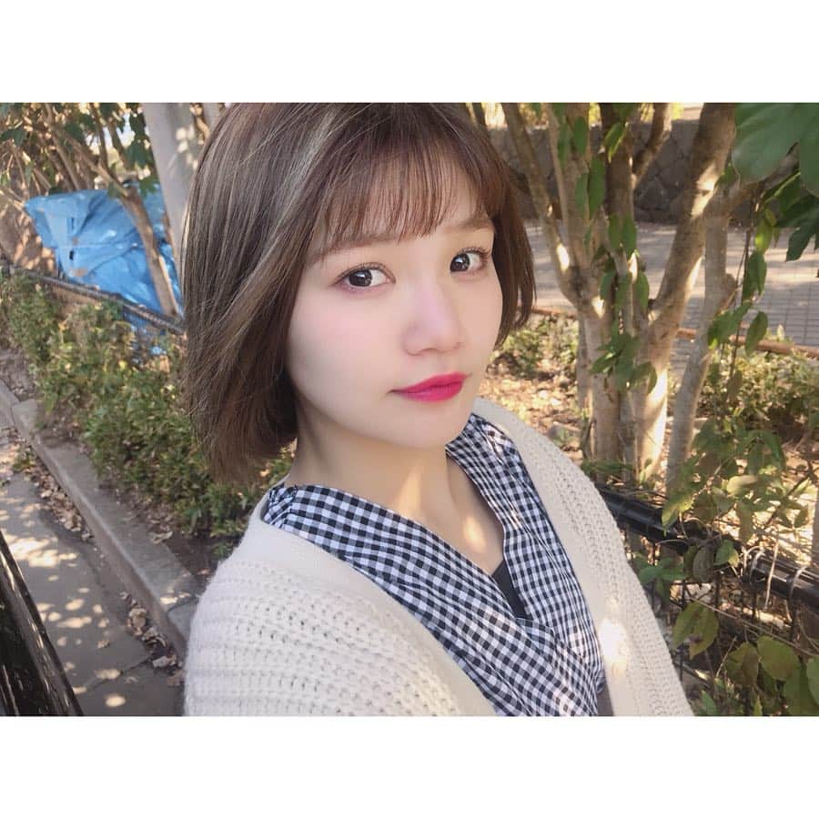 のインスタグラム：「かみのけきれいになった☺︎ ㅤㅤㅤㅤ ㅤㅤㅤㅤ ㅤㅤㅤㅤ #urealm #ショートボブ #ミルクティーカラー #instagood #桜井りおな」