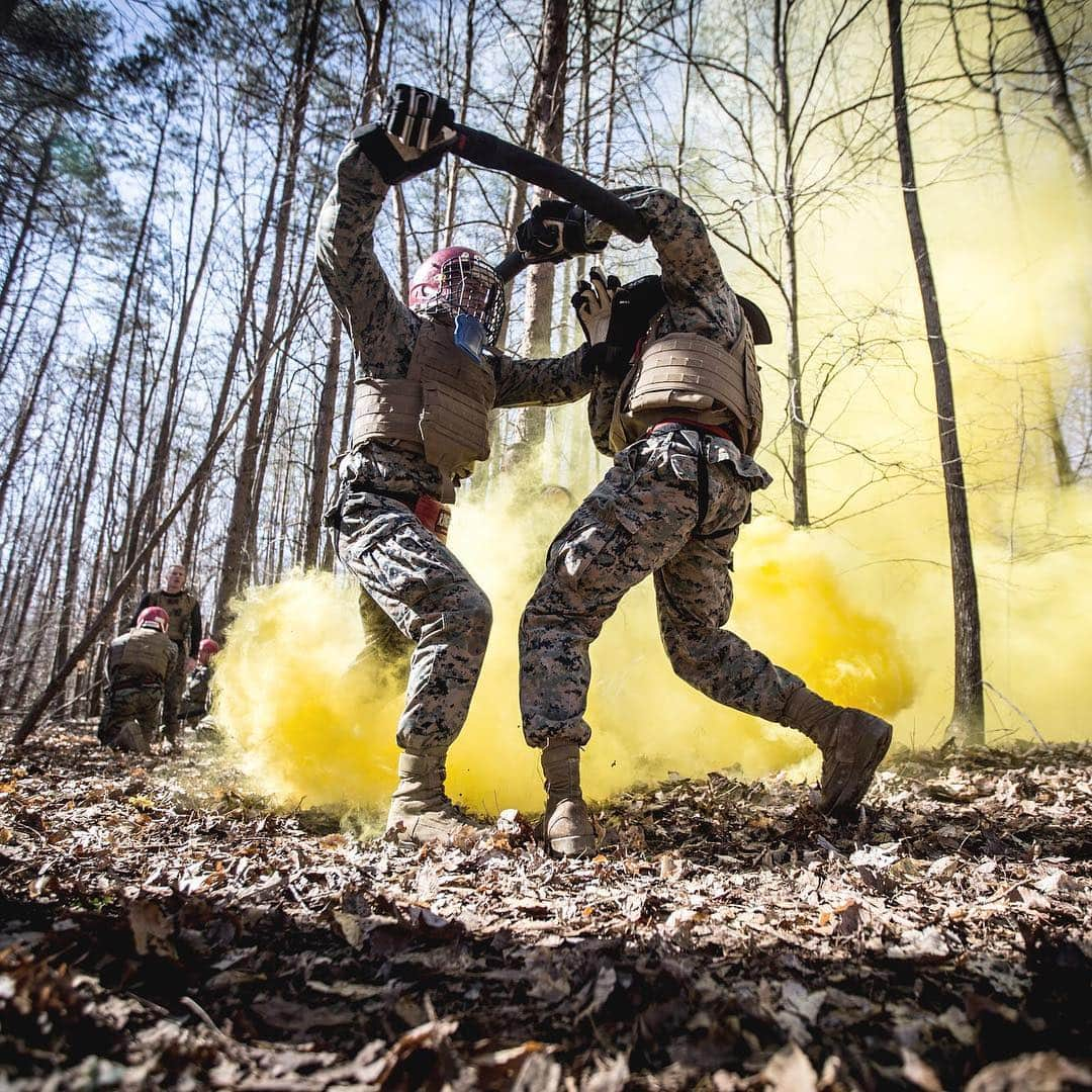 アメリカ海兵隊さんのインスタグラム写真 - (アメリカ海兵隊Instagram)「When the Smoke Clears  Students of the Marine Corps Martial Arts Instructor Trainer Course participate in the course-culminating event at The Basic School, @mcbquantico, March 27, 2019. (U.S. Marine Corps photo by Staff Sgt. Melissa Marnell)  #Marines #USMC #Military #MCMAP #MartialArts #Basic #School #Quantico #Virginia #Training #Smoke #USMC #Motivation」4月4日 9時01分 - marines