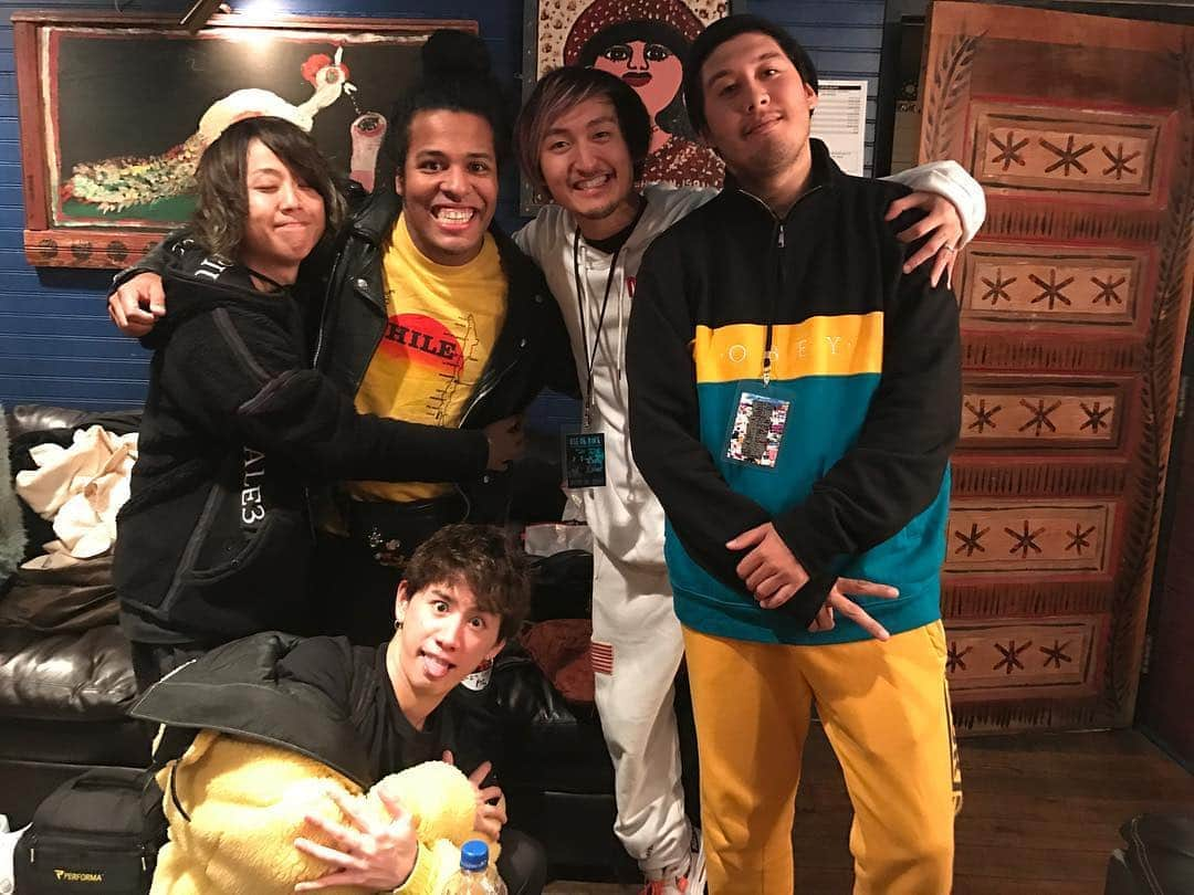 Ryota さんのインスタグラム写真 - (Ryota Instagram)「America tour was fun! Thank you for coming!😊 Today we started Asia tour!I can't wait to play tonight👍 今日からアジアツアー！ めちゃくちゃ楽しみやな〜😃」4月4日 9時43分 - ryota_0809