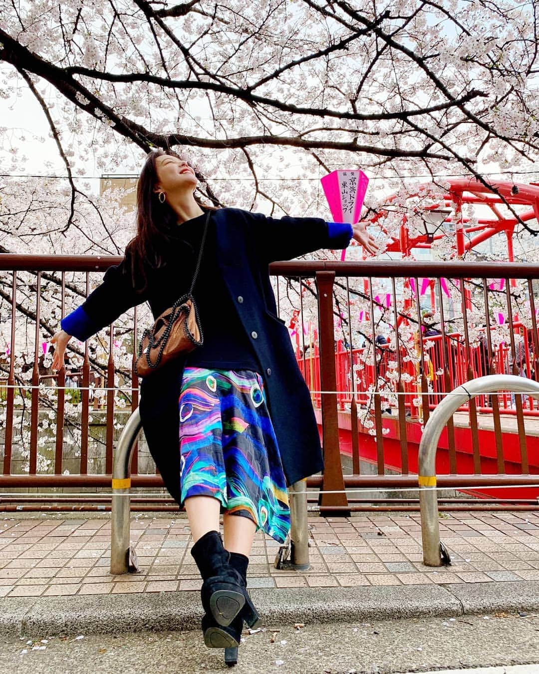 岡田ゆり子さんのインスタグラム写真 - (岡田ゆり子Instagram)「△▽△▽△▽ . . .  おはよ～～ やっとあったかいね！🌸 #sakura  #てってれー」4月4日 9時59分 - yyy__0520