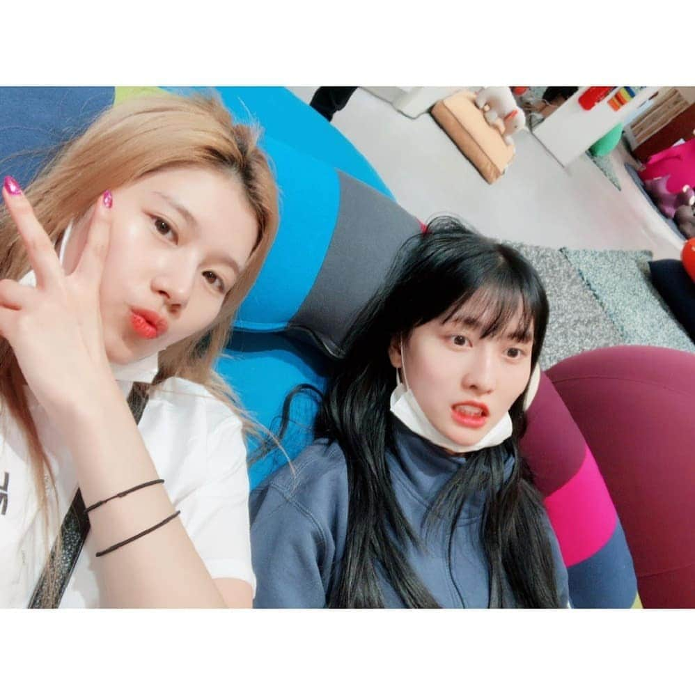 TWICEさんのインスタグラム写真 - (TWICEInstagram)「💎Sa🧸💜🧸💜🧸Mo💎」4月4日 10時38分 - twicetagram