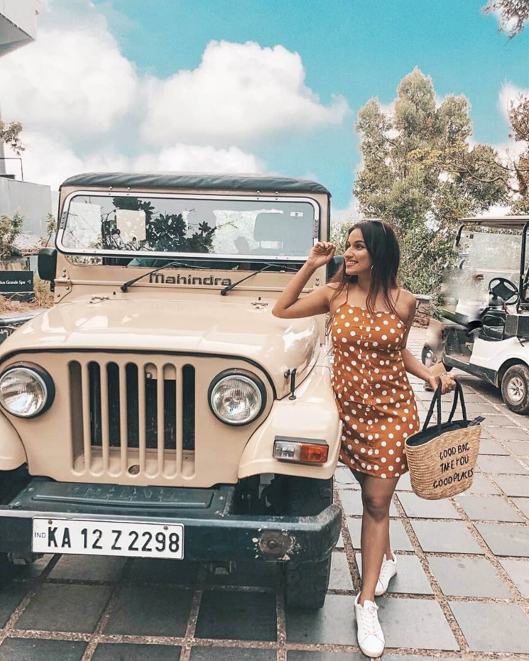 SHEINさんのインスタグラム写真 - (SHEINInstagram)「@simranbalarjain just wore the fun spotty dress you've been looking (for your holiday 'drobe!)...🌼🌼😎 🔍Search:550174 🔗Link in bio. #SHEIN #SHEINstyle #SHEINgals #dress #polka  #SHEINss2019 #SHEINSpringSale」4月4日 10時46分 - sheinofficial