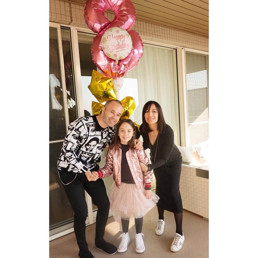 アンナ・オルティス（イニエスタの妻）さんのインスタグラム写真 - (アンナ・オルティス（イニエスタの妻）Instagram)「Eres luz princesa!! Sigue soñando y volando alto; recuerda que la vida es un regalo..!! Felices 8 años mi Reina! Te queremos!! #valeriacumple8 #loquedeverdadimporta #3/4/2011」4月4日 11時00分 - annaortiz34