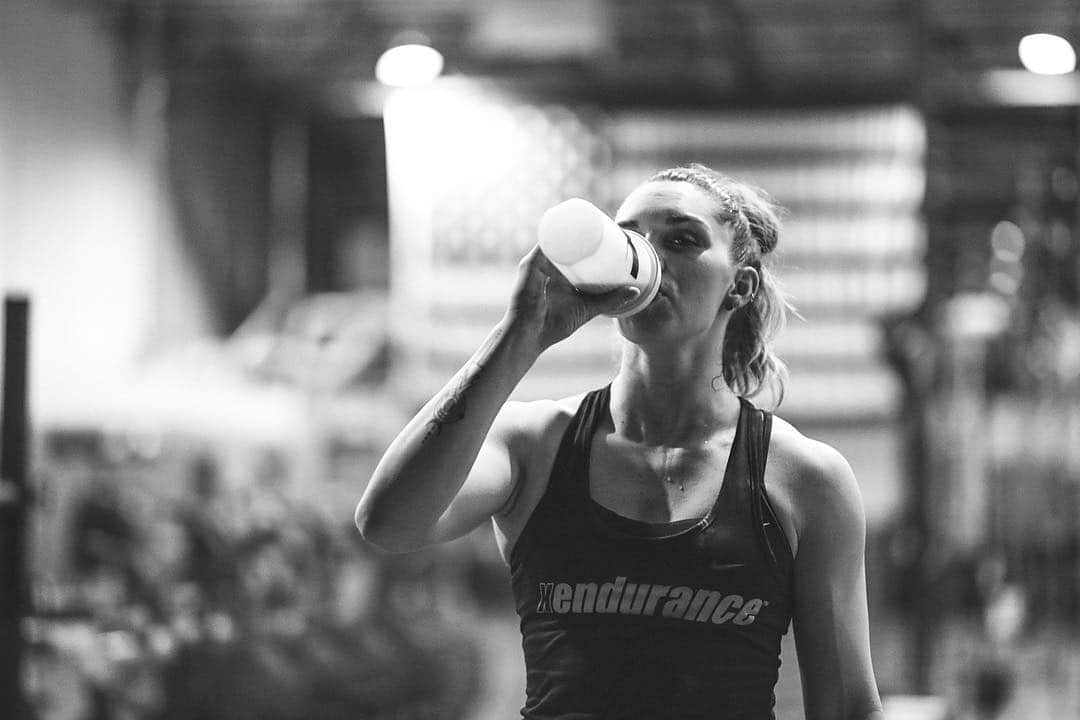 マッティ・ロジャーズのインスタグラム：「Team XND. Train, fuel, recover, repeat. Link in bio. #dripdrip」