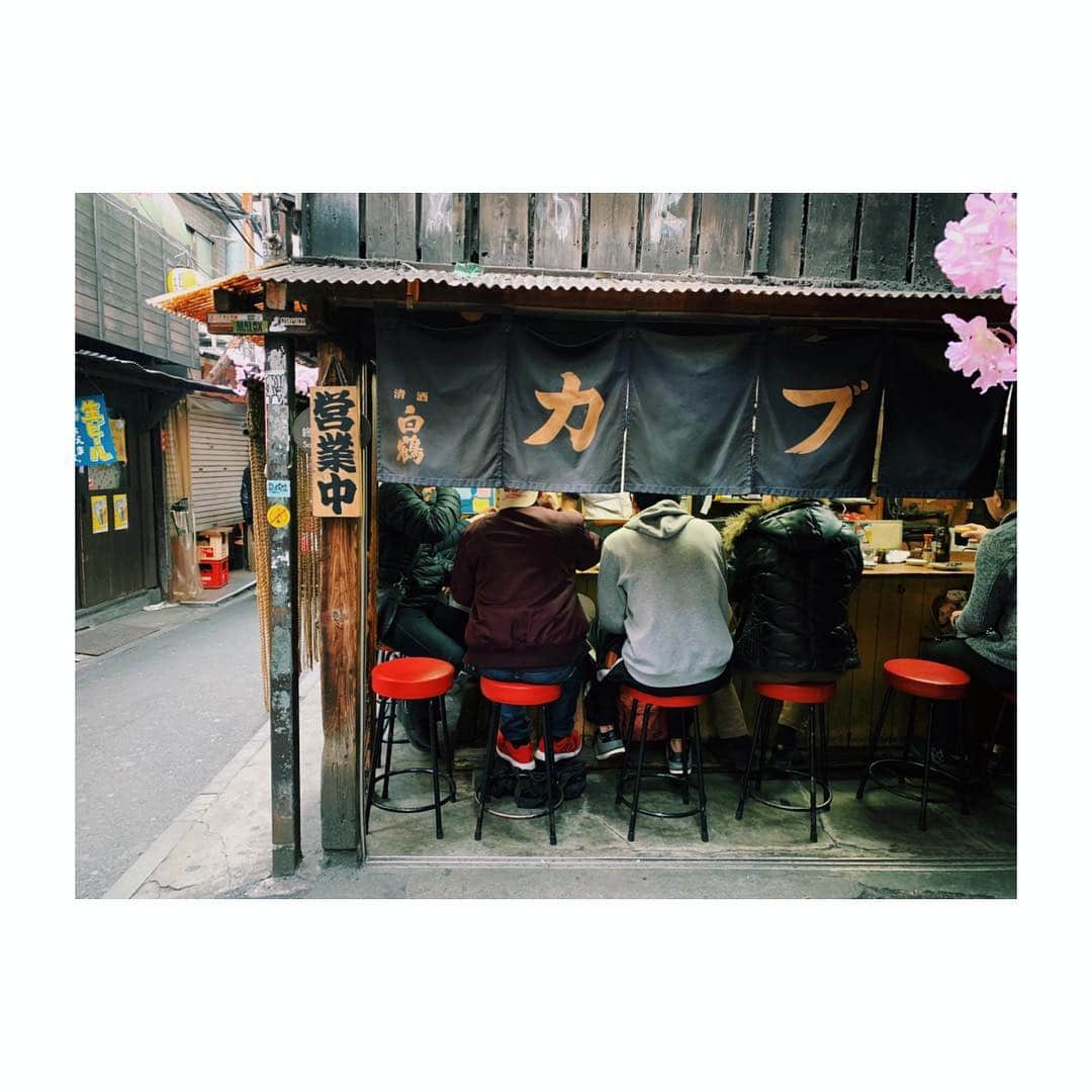 中井ノエミのインスタグラム：「🍣🍘Tokyo Breakfast 🍜🍡 . . . #breakfast #travelling #tokyo #japan #photography #locationhunting #filming #film #shoot #wanderlust #hidden #ramen #city #explorer #travel」
